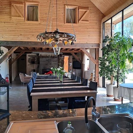 Aux Greniers A Reves Bed & Breakfast Plestan ภายนอก รูปภาพ