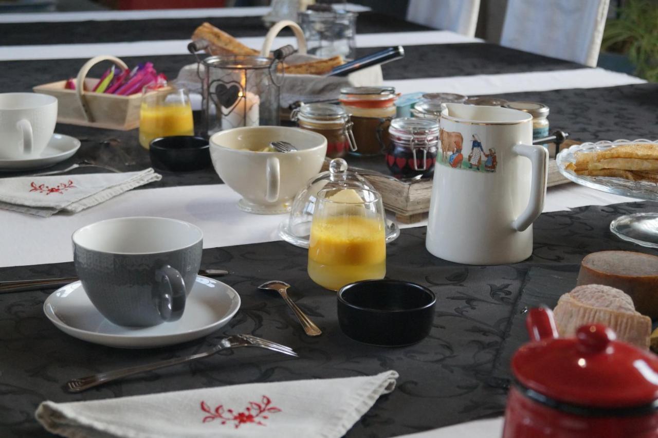 Aux Greniers A Reves Bed & Breakfast Plestan ภายนอก รูปภาพ